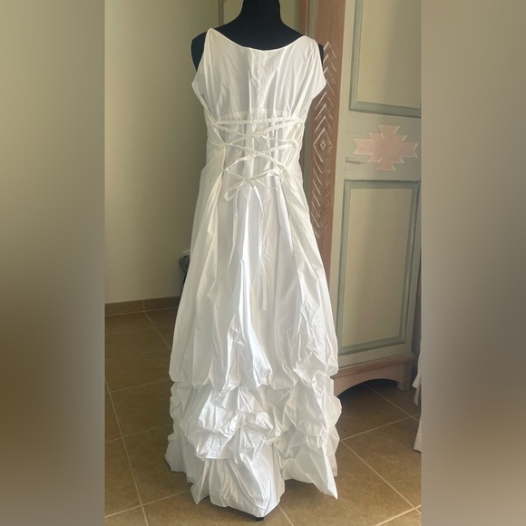 Moda | Maxi puff hem milkmaid bodice corset back dress. Size Medium. 100% cotton - Picture 4 of 8